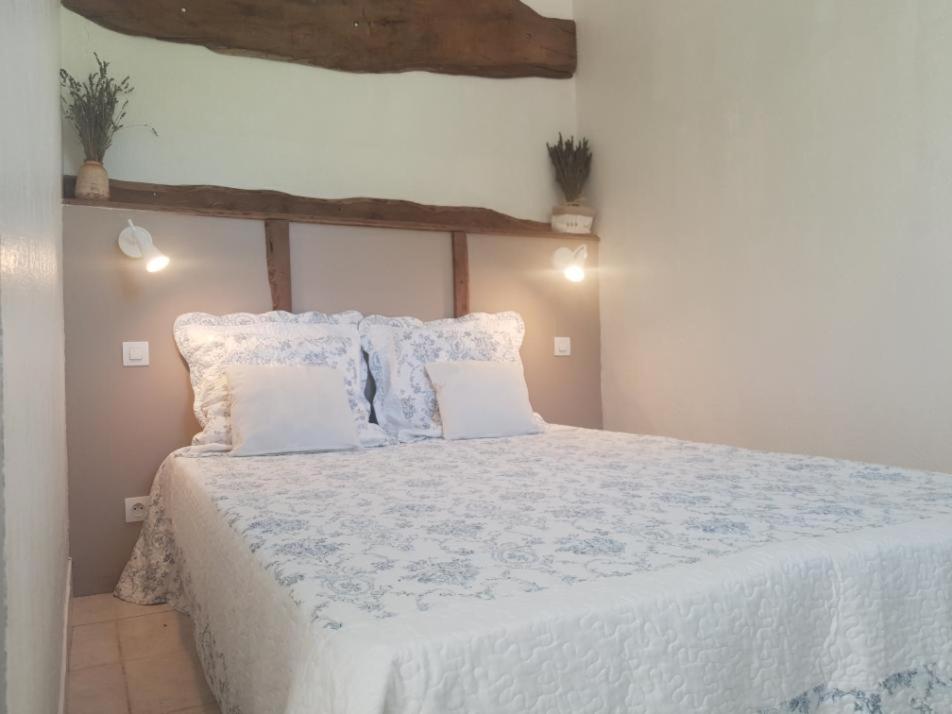 La Ferme De Manon Apartment Montferrat  Ngoại thất bức ảnh