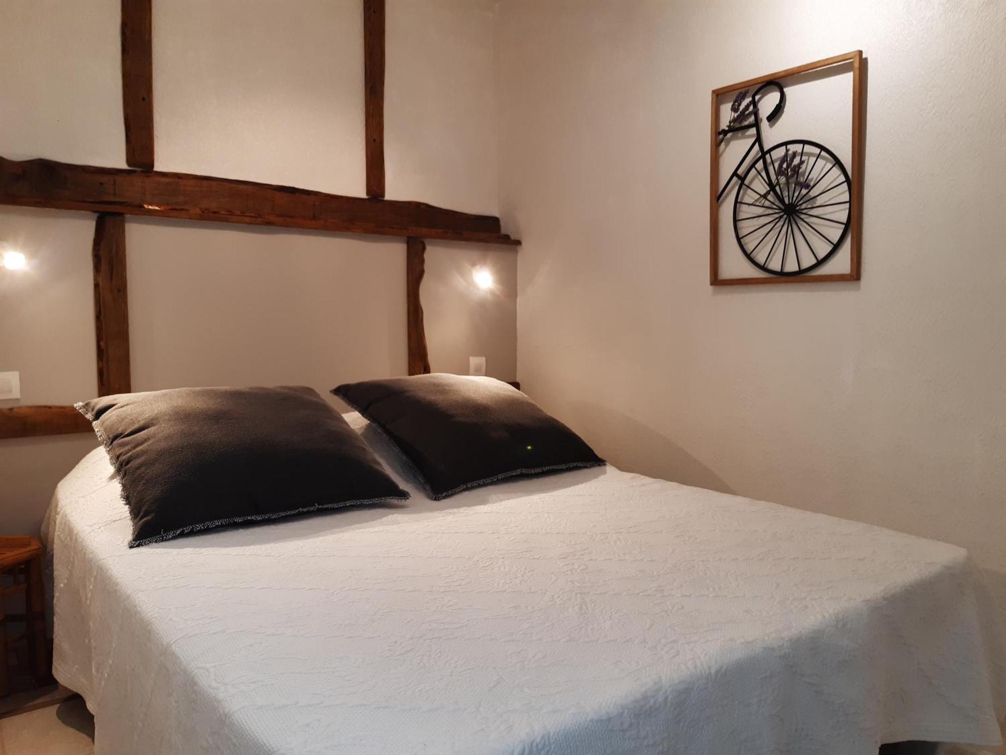 La Ferme De Manon Apartment Montferrat  Ngoại thất bức ảnh